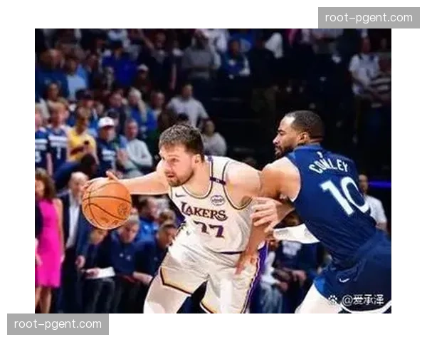 湖人里夫斯关键绝平回合：疑似2加1或3加1将比赛拖入加时赛